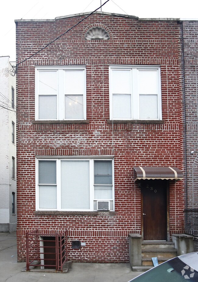 Building Photo - 230 Bay 34th St