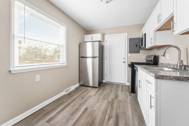 Foto del edificio - 22843 Heussner Ave