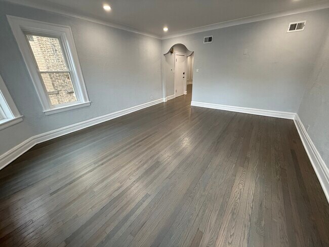 Foto del edificio - 2827 W Lunt Ave