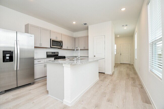 Building Photo - 23110 Deanston Dr