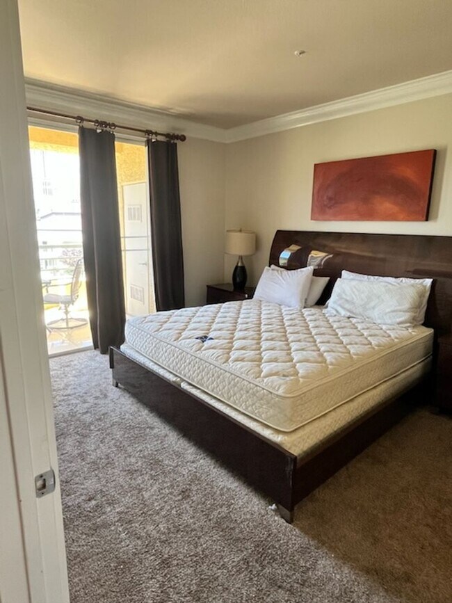 Foto del edificio - Meridian Luxury 1 Bed | 1 Bath Condo