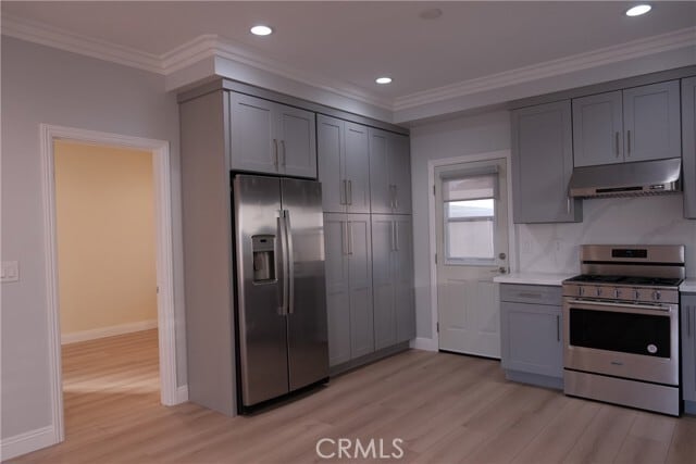 Building Photo - 500 N Resh Pl