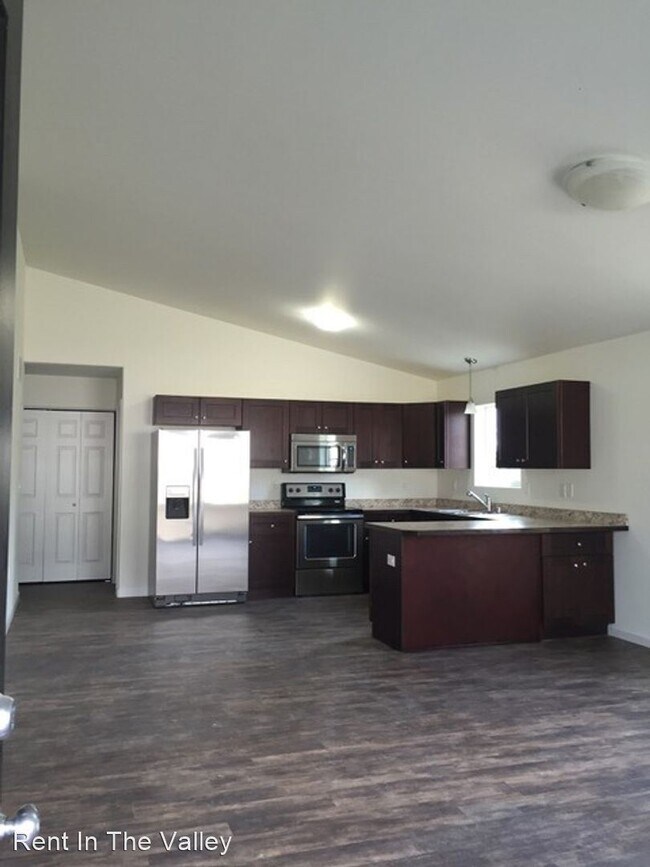 Building Photo - 4734-4740 E Usa Cir