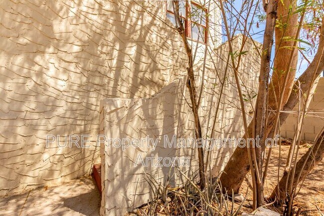 Foto del edificio - 131-137 W Almeria Rd