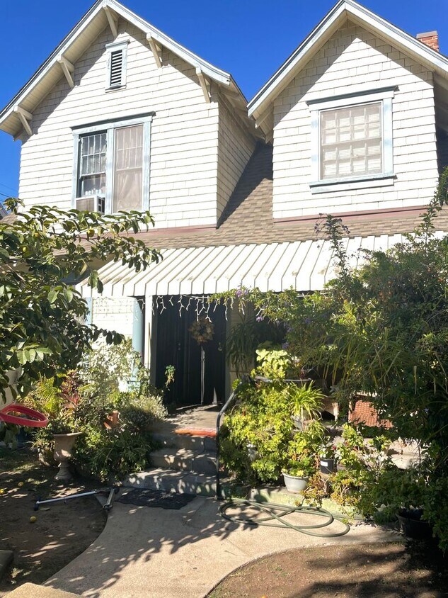Foto principal - Lower 1 Bedroom Backhouse near Downtown Lo...