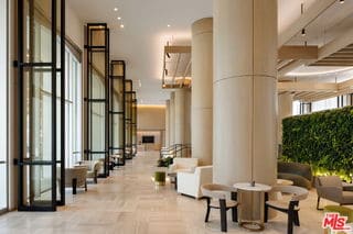 Building Photo - 2025 Ave of the Stars