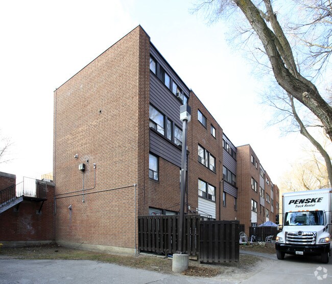 21 Windermere Ave, Toronto, ON M6S 3J2 Apartments 21 Windermere Ave