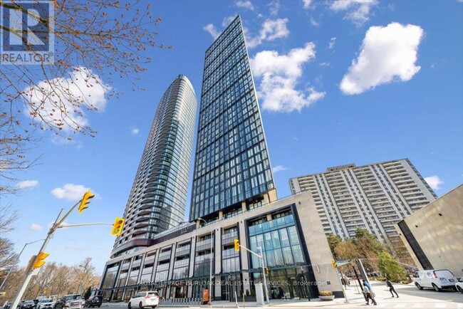 Photo du bâtiment - 575-1575 Bloor St E