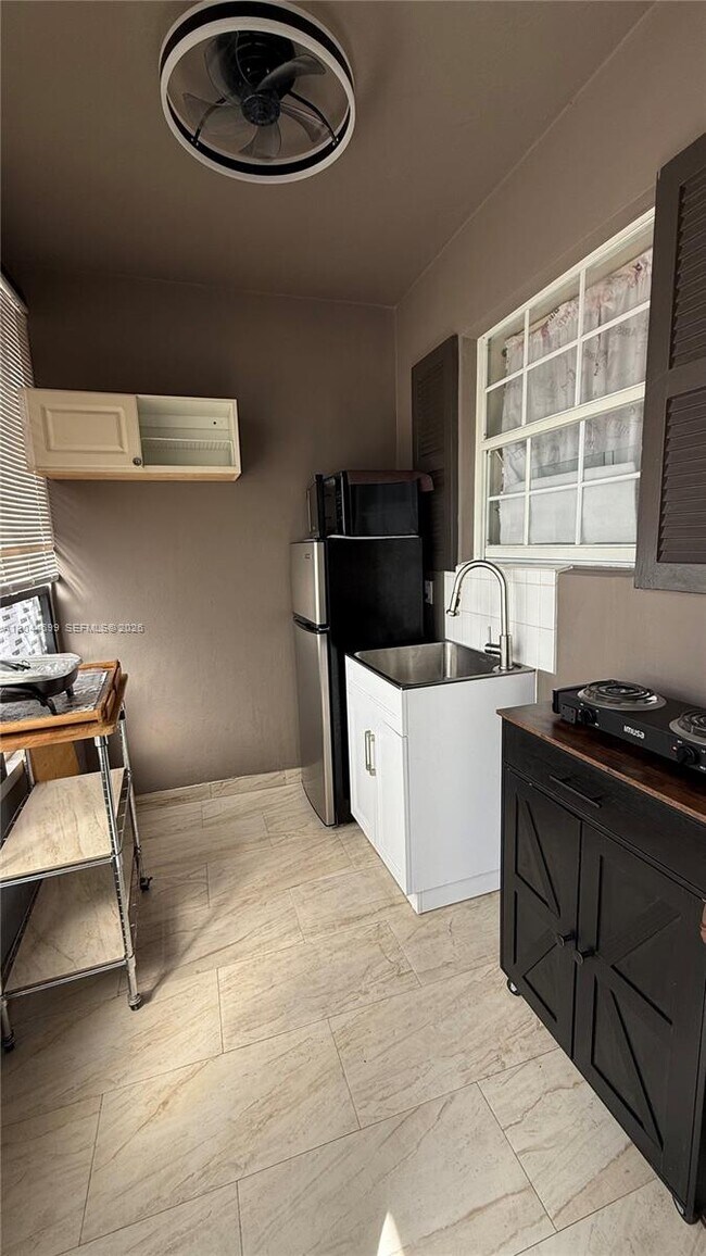 Foto del edificio - 7961 Orleans St