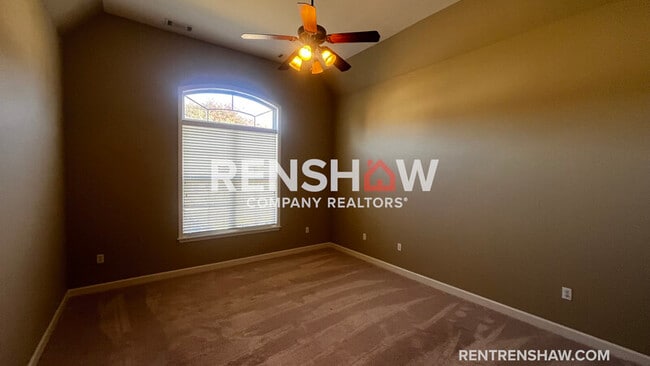 Foto del edificio - 1381 Calumet Farms Dr