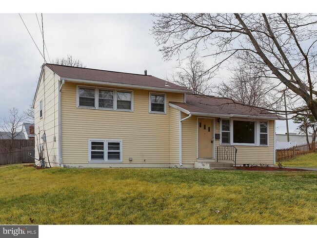 Building Photo - 643 Cornell Ave