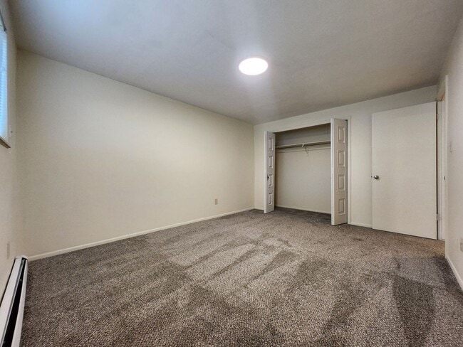 Building Photo - 6632 Dublin Loop W