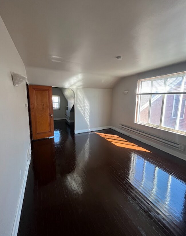 Building Photo - 17167 Hartwell