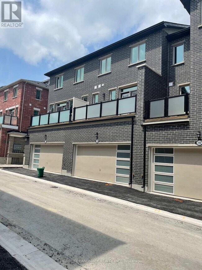 Photo du bâtiment - 3165 Elgin Mills Rd E