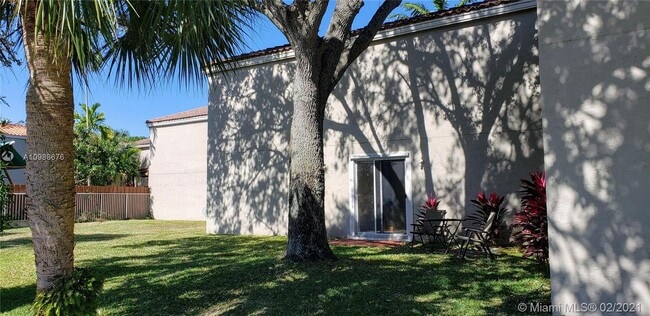 Building Photo - 10932 Chandler Dr