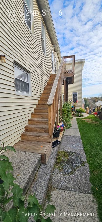 Foto del edificio - 2nd Floor - 1 Bedroom / 1 Bathroom in Coplay!