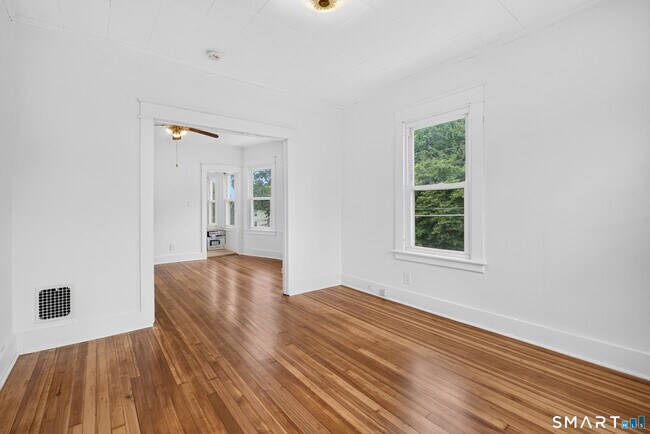 Foto del edificio - 46-48-48 10th St