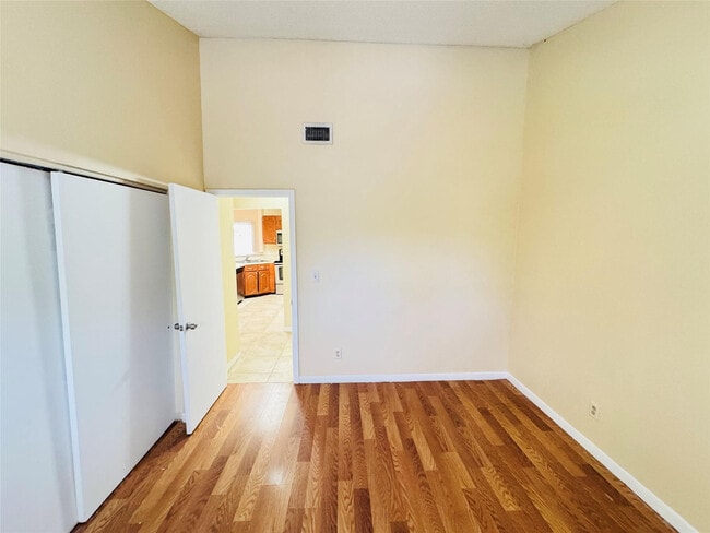 Foto del edificio - 3449 NW 44th St