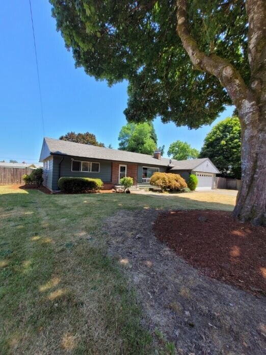 Primary Photo - 154 Shore Dr