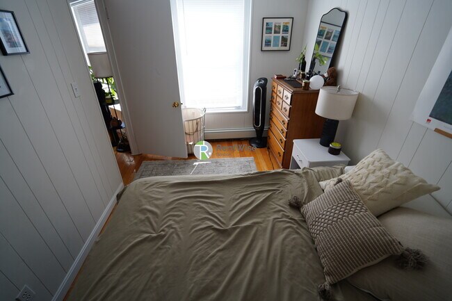 Foto del edificio - 1055 Beacon St