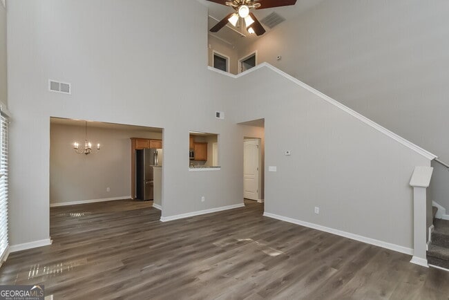 Building Photo - 6695 White Walnut Way