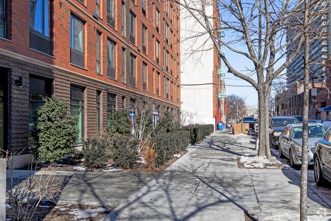 Walkway - 1073 Summit Ave