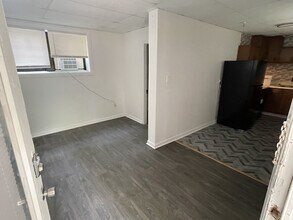 Building Photo - 4633 Lyons View Pike