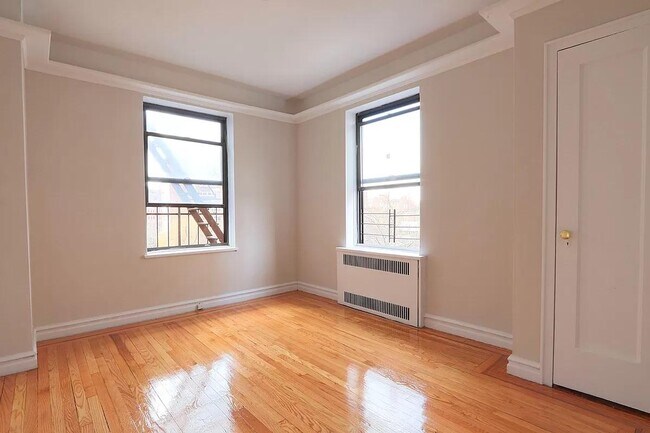 Foto del edificio - 108-24 71st Ave