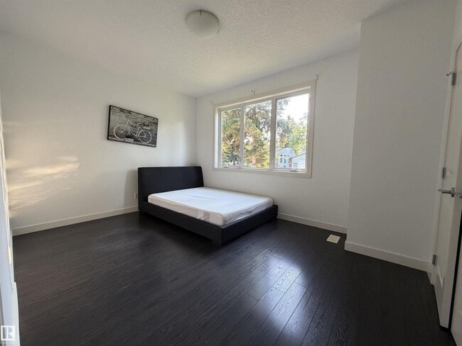 Building Photo - #main floor 9645 150 ST NW NW