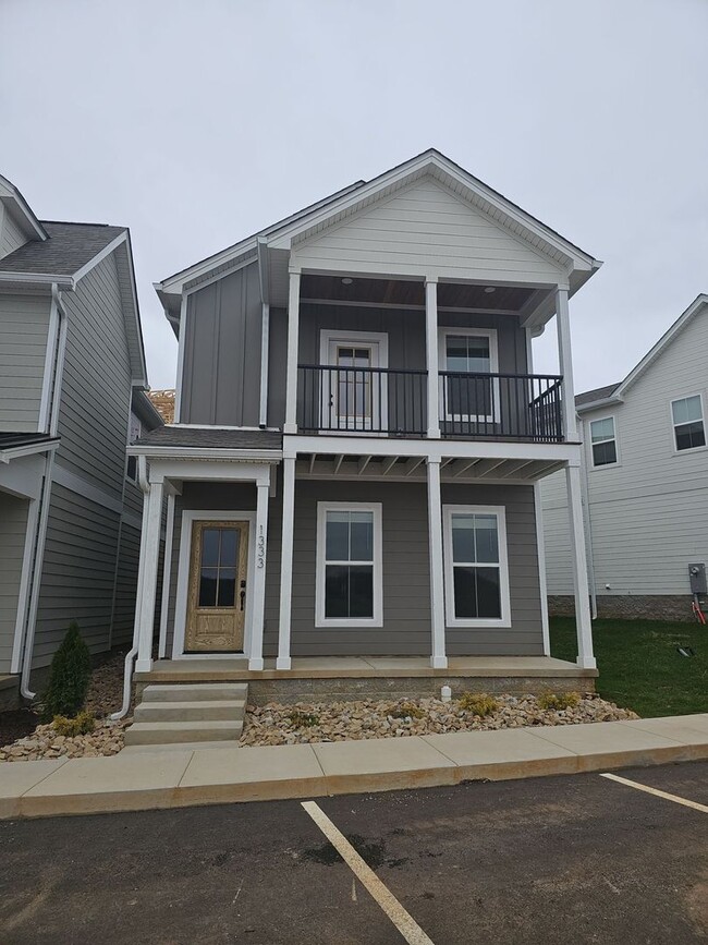Building Photo - 1333 Belfair St