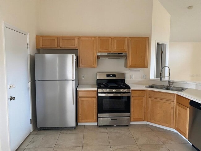 Building Photo - 539 Lady Diana Dr