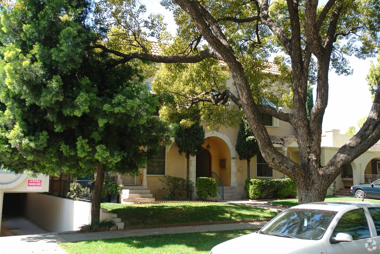 Building Photo - 1245 S Orange St