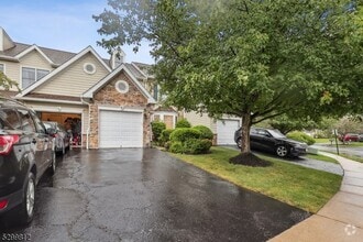 Building Photo - 91 Patriot Hill Dr