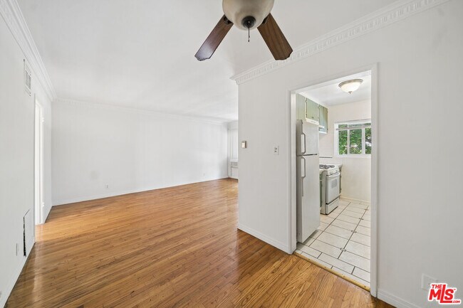 Foto del edificio - 1206 Hayworth Ave