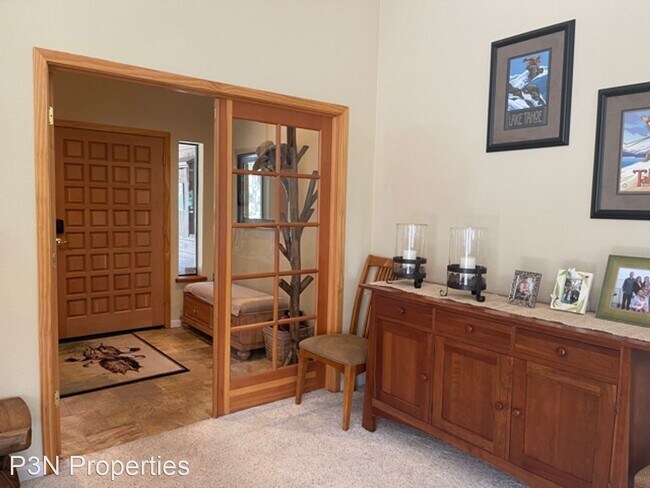 Foto del edificio - 4 br, 3.5 bath House - 697 Carson Court