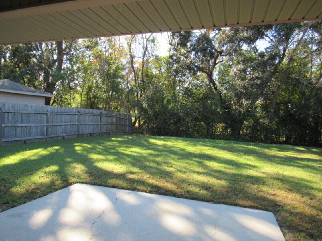 Primary Photo - Easy access to shopping, I-10 & Navy Feder...