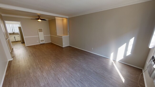 Foto del interior - 5309 Whitsett Ave