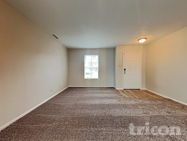 Building Photo - 1334 Central Park Dr