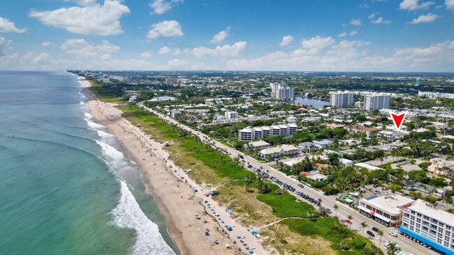 Foto del edificio - 1020 Miramar Dr