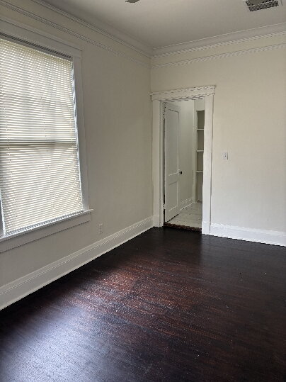 Building Photo - "3-Bedroom Home on Glenview Avenue with Spacious Layout and 2 Full Baths!"