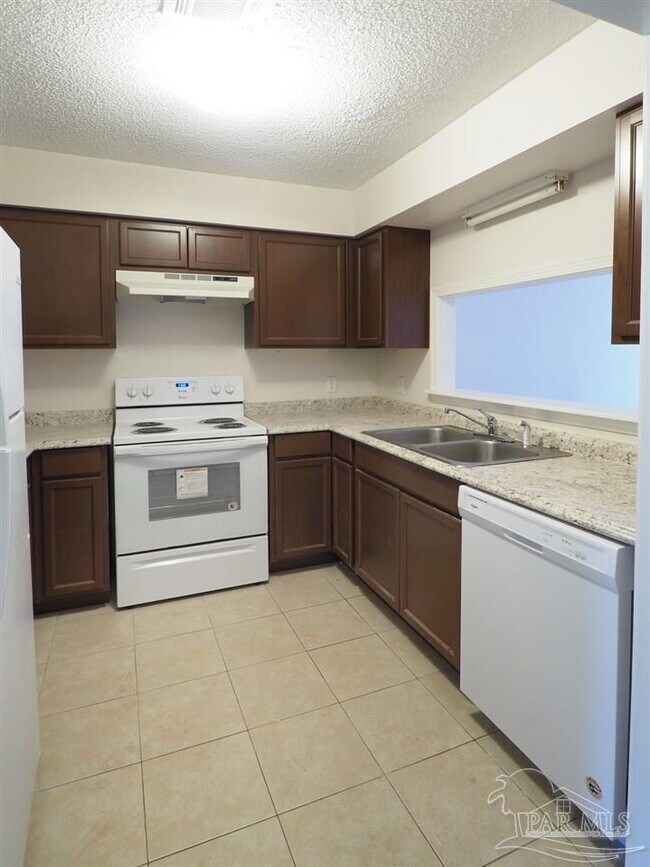 Building Photo - 9023 Governors Pl Ct