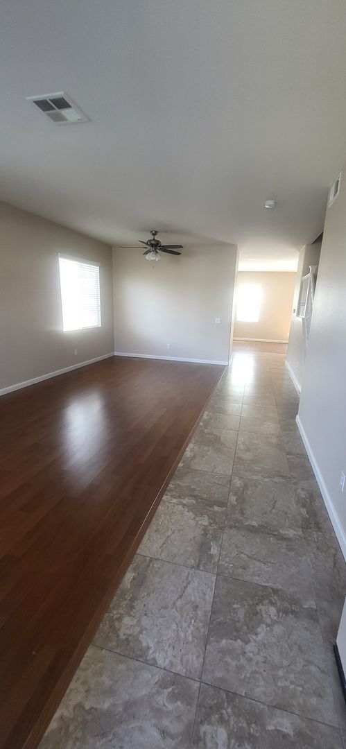 Foto del edificio - 33207 Breighton Wood St