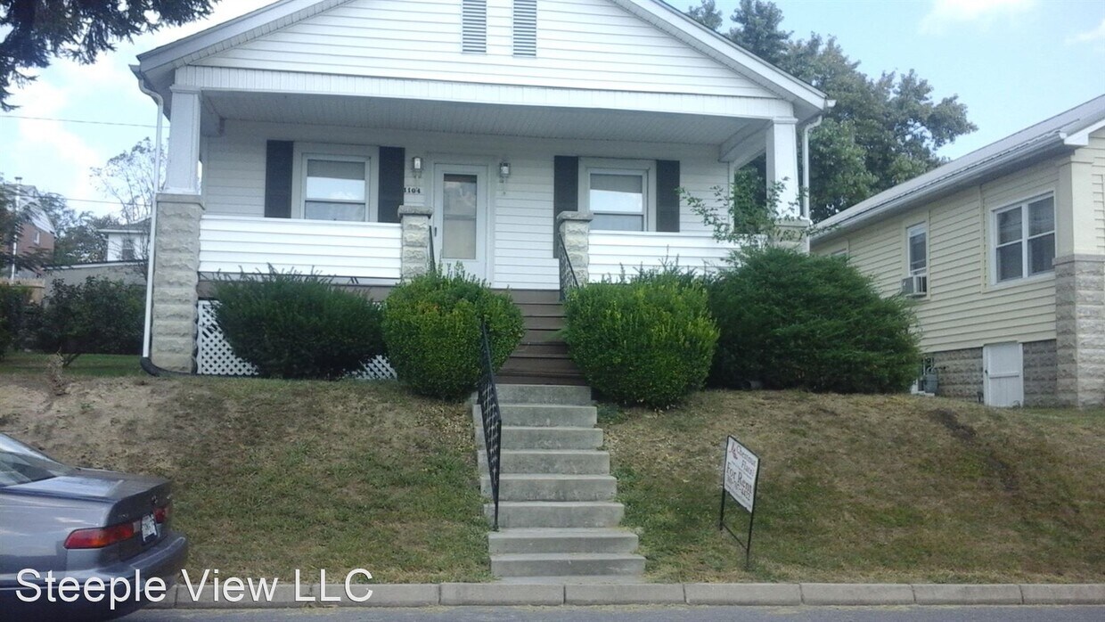 Foto principal - 2 br, 1 bath House - 1104 N. Michigan Ave