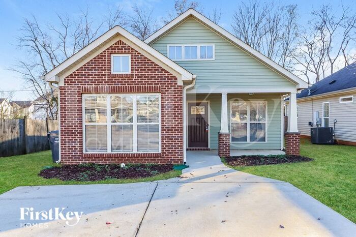 Foto principal - 204 Moss Stone Ln