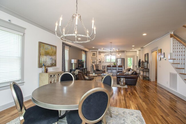 Building Photo - 919 Joseph Ave