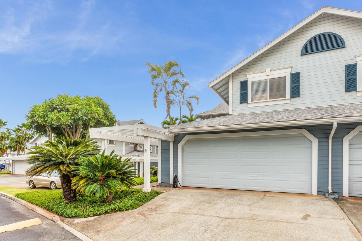 94870824 Lumiauau St, Waipahu, HI 96797 Townhouse for Rent in Waipahu, HI