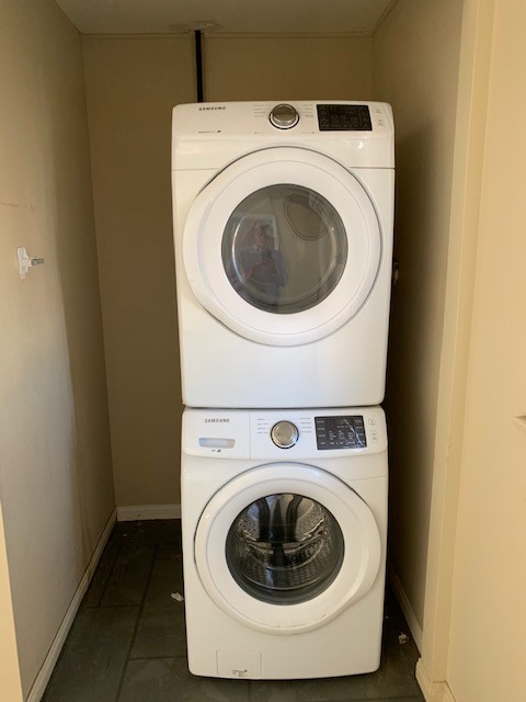 Laundry - 127 W Fig St