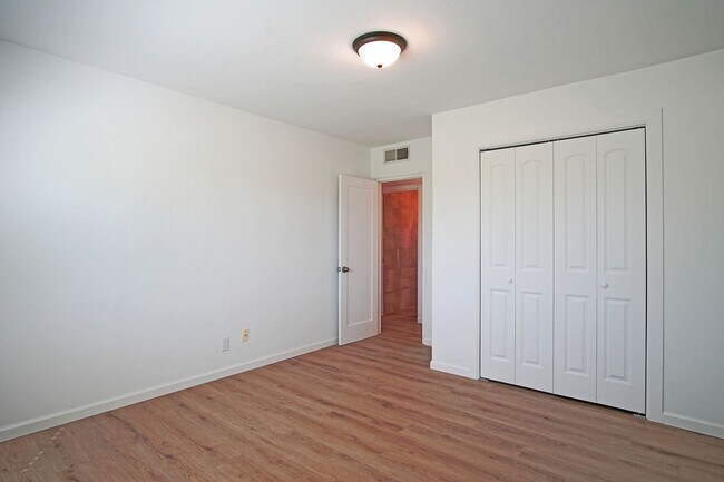 Foto del edificio - UPTOWN UPDATED 3/BD 2/BA 1/CG