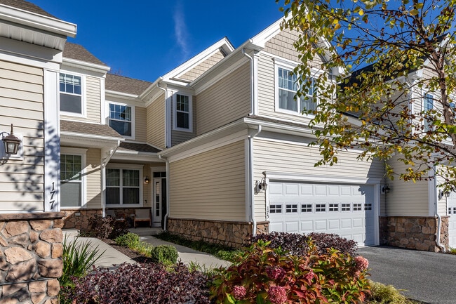 Building Photo - 175 Ridgewood Dr