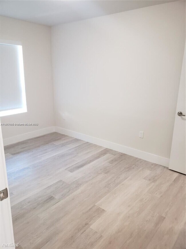 Foto del edificio - 3 br, 2.5 bath House - 2561 NE 193rd St Un...